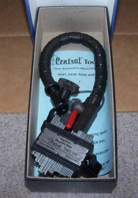 6447 Central Tools Stay Firm Magnetic Base With Flex Arm - In Original Box