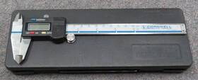 Ce-c3c301 Cornwell Digital Caliper/ Micrometer 0-150mm With Case