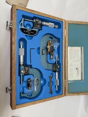 52-23-075 Fowler Japan 3 Pc Metric Digit Counter Outside Micrometer Set Pmf 107m
