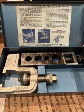 537-f Imperial Eastman Chicago 3/4 Inch - 1-1/4 Od 37 Rol-air Flaring Tool Kit Set