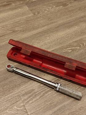 Qje2100d Snap-on Tools Usa 3/8 Drive Click Type Torque Wrench 10-100ft/lbs Vintage