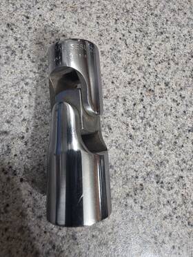 Snap-on Sesu261 Used 1/2 Inch Drive Sae 13/16 Hex Universal Spline Socket