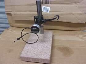 2600-7 Starrett 653g Granite Surface Plate Comparator Digital Dial No. Test Indicator Stand Us