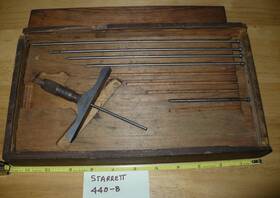 The L.s. Starrett Co. 440-b Vintage Depth Micrometer And Rods Wooden Box