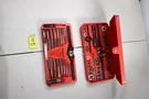 Snap-on TD-2425 Tap & Die Set With Double Hex Complete. Fixed Price $289.99.