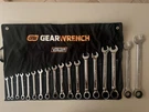 Gearwrench 18PC Metric Reversible Combination Set Nnb. Fixed Price $140.00.