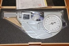 New Mitutoyo No-go Dial Indicating Snap Gauge Gage Meter 0-25MM / 0.001MM. Fixed Price $399.95.